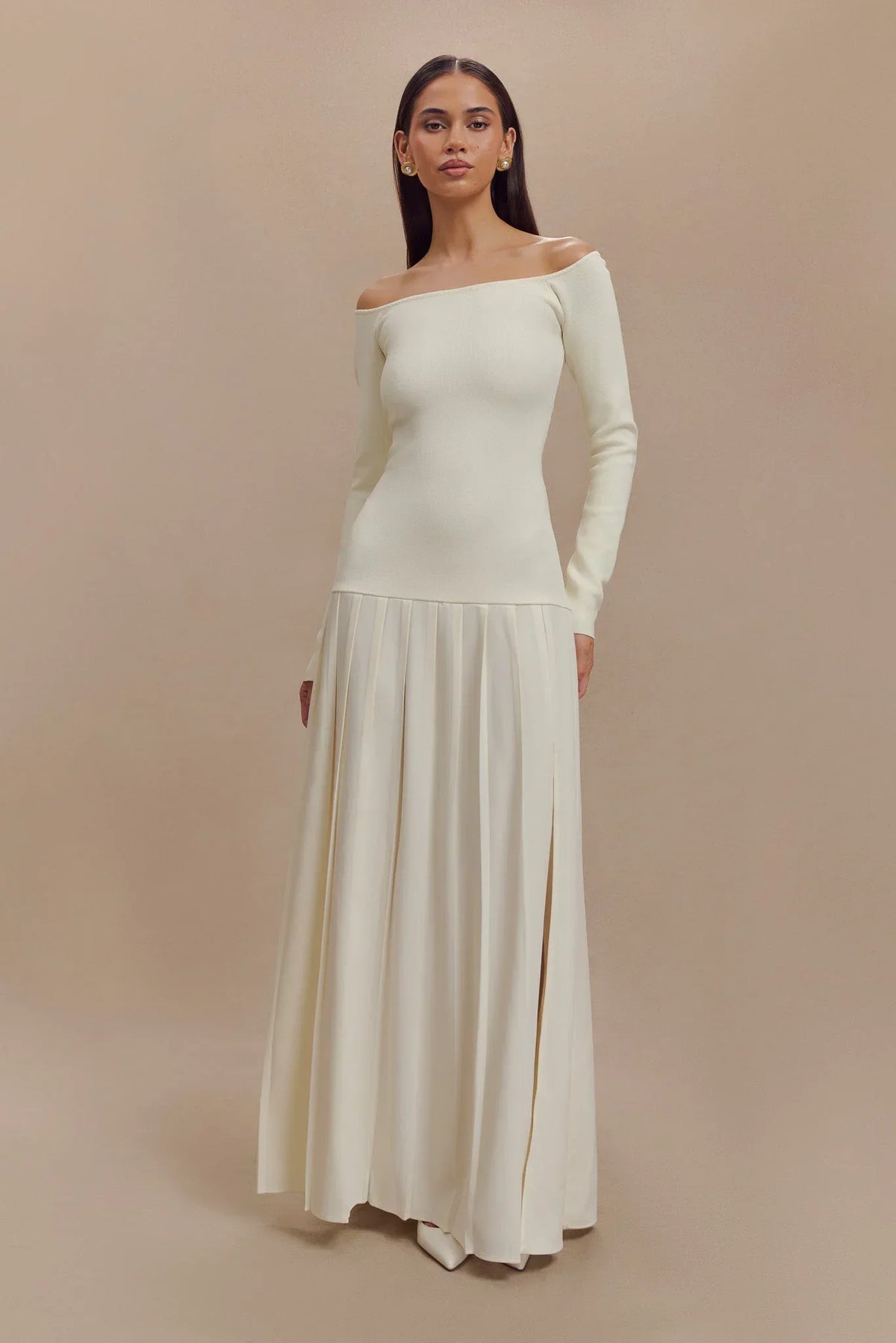 Long knit off-shoulder Dress – Ivory